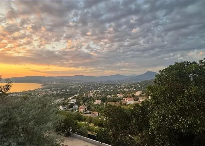 Βίλα Superbe Villa Au Rez De Chaussee Avec Terrasse De 70 M2 Offrant Une Vue Sur La Mer Et Piscine Privee
