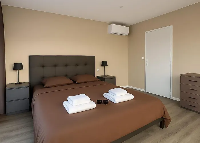 Villa Magnifique Bas De Climatisé 70m2 Terrasse Vue Mer&piscine Privée *
