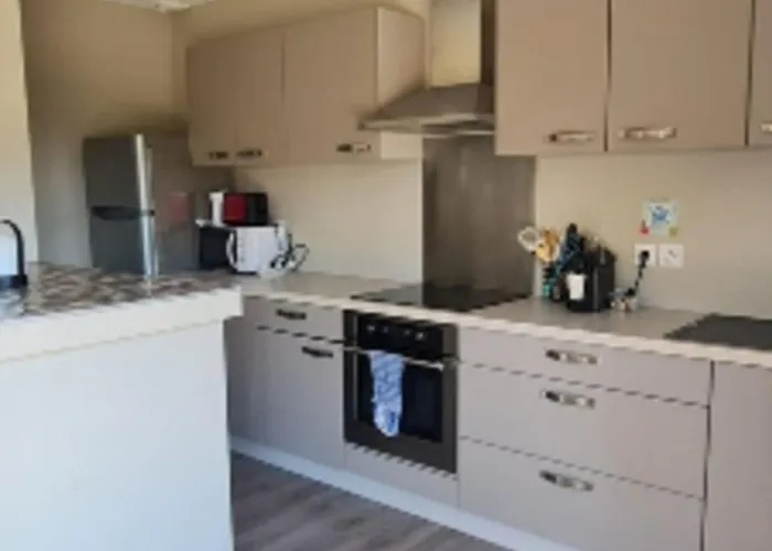 Magnifique Bas De Climatisé 70m2 Terrasse Vue Mer&piscine Privée Villa