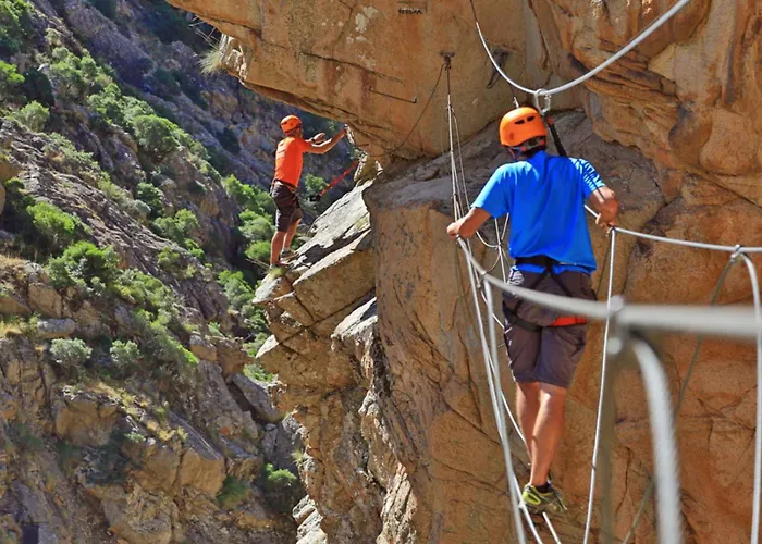 Superbe Villa Au Rez De Chaussee Avec Terrasse De 70 M2 Offrant Une Vue Sur La Mer Et Piscine Privee *