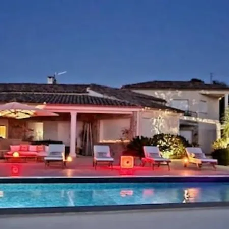 Magnifique Bas De Climatisé 70m2 Terrasse Vue Mer&piscine Privée Villa