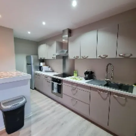 Magnifique Bas De Climatisé 70m2 Terrasse Vue Mer&piscine Privée Villa