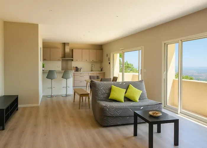 Magnifico Al Piano Terra Climatizzato Di 70 M Terrazza Con Villa Porticcio (Corsica)